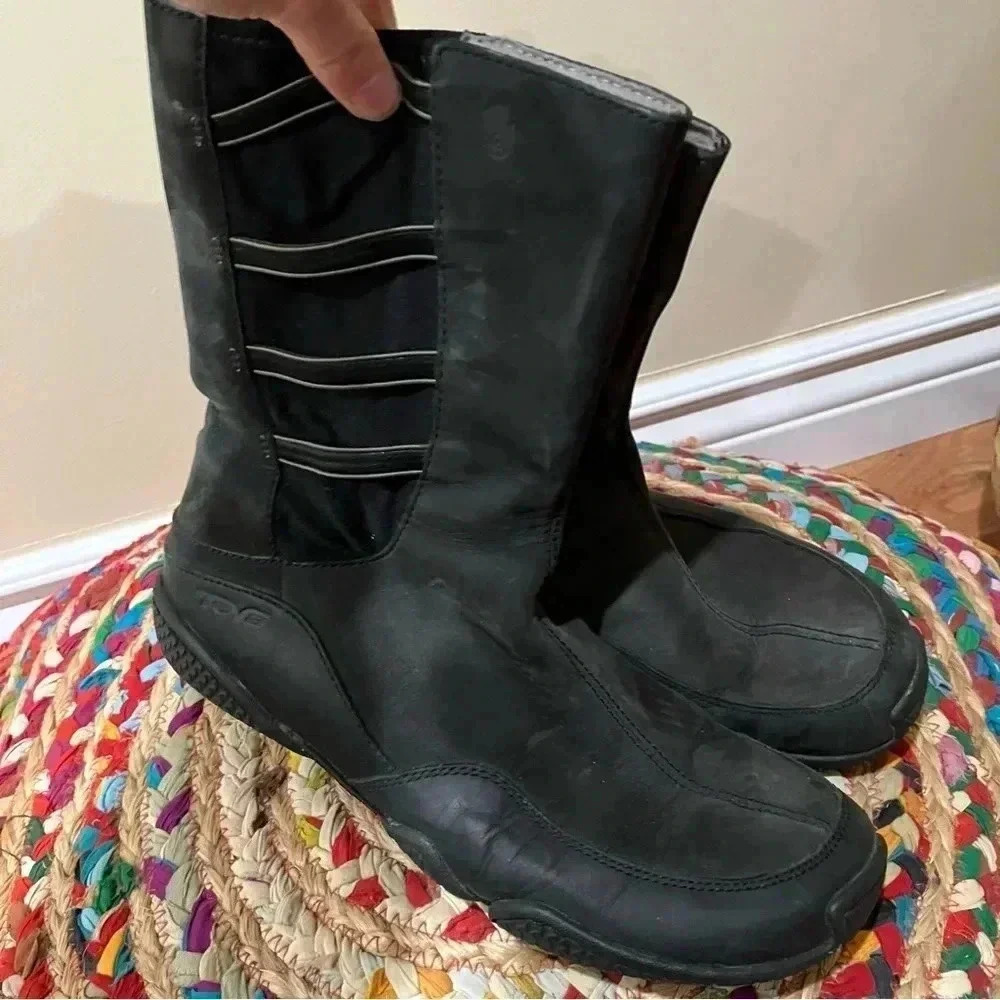 Teva black leather  boots